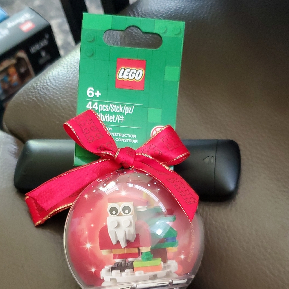 NWT LEGO 854037 Holiday Ornament Santa